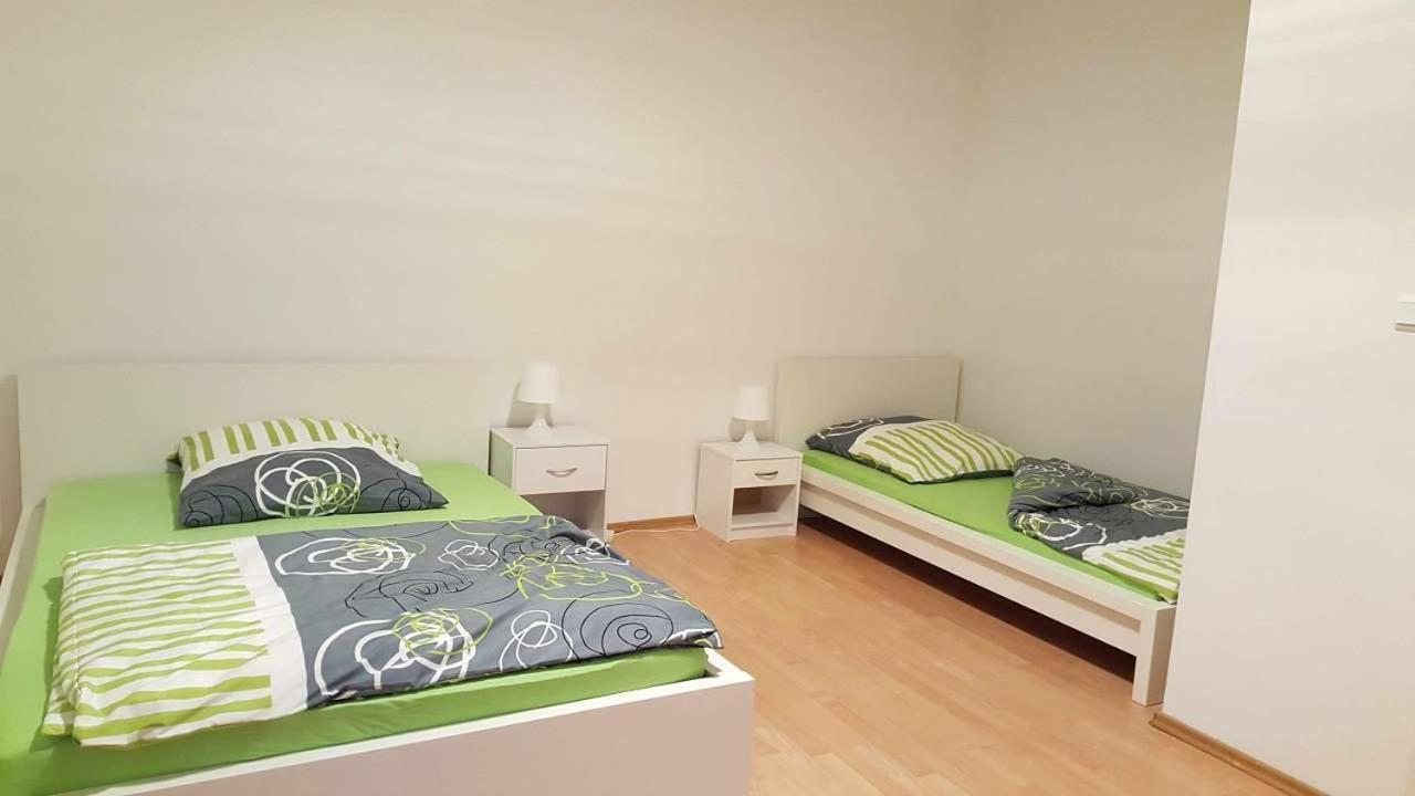 3 Apartment *