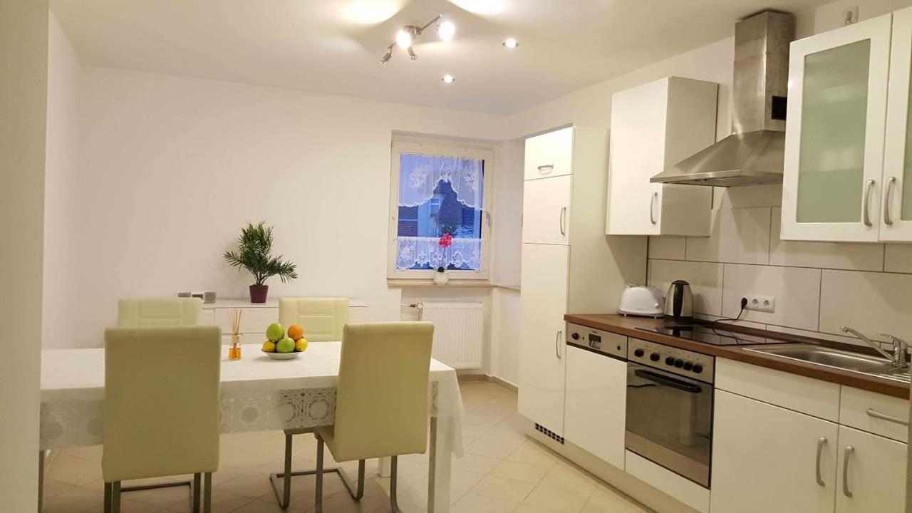 3 Apartment *